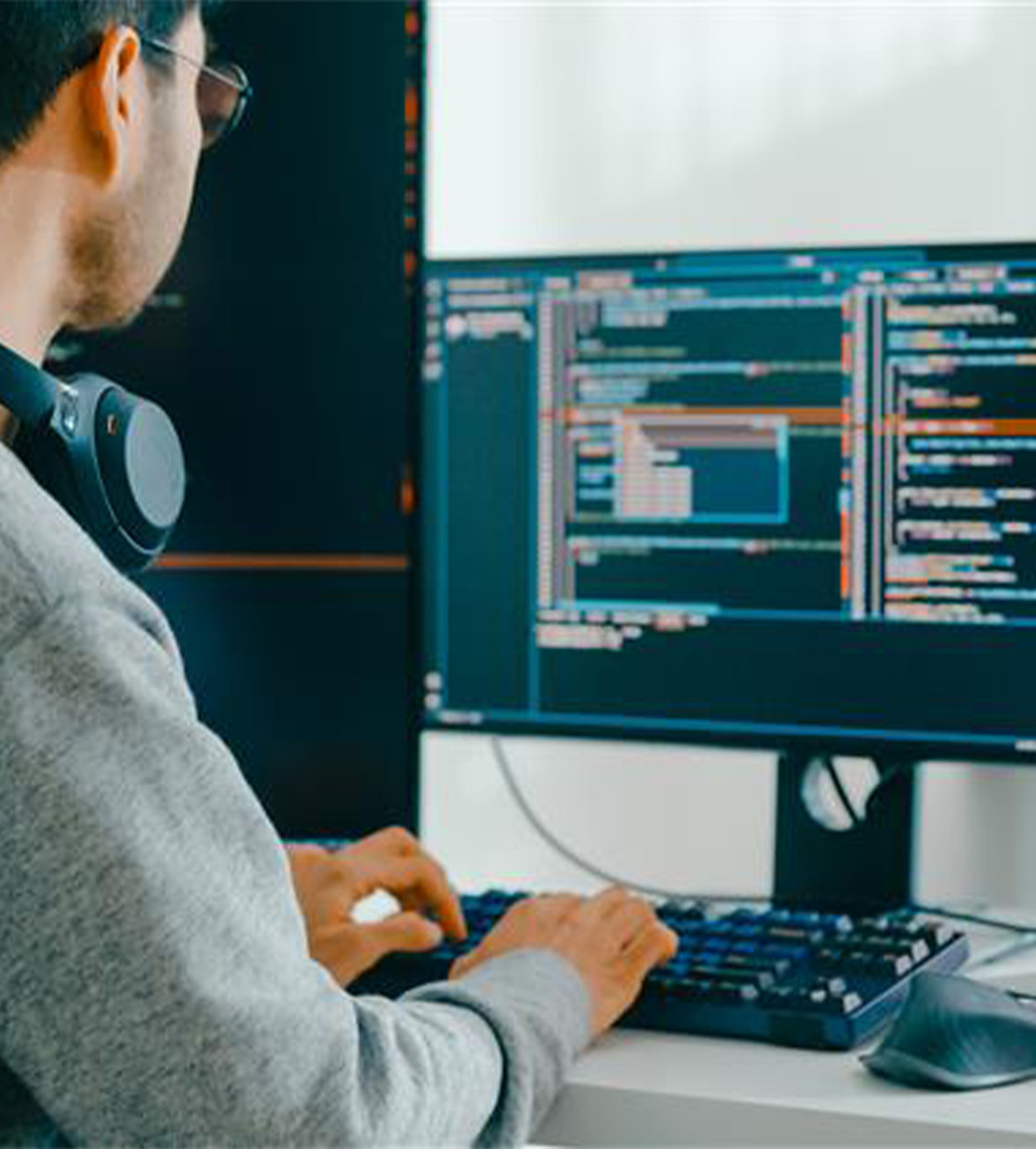 Why Businesses Are Investing In Software Company Near Me For AI Transformation?