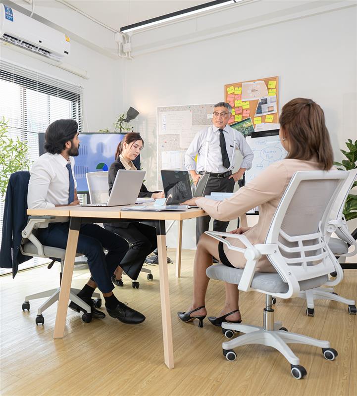 Custom Software Development vs Off-the-Shelf What’s Better